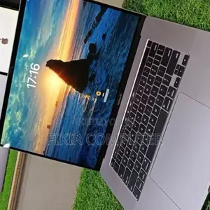 New Laptop Apple MacBook Pro 2019 32GB Intel Core I9 SSD 512GB