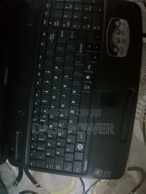 Laptop Toshiba Satellite C665 4GB Intel Core I5 HDD 256GB