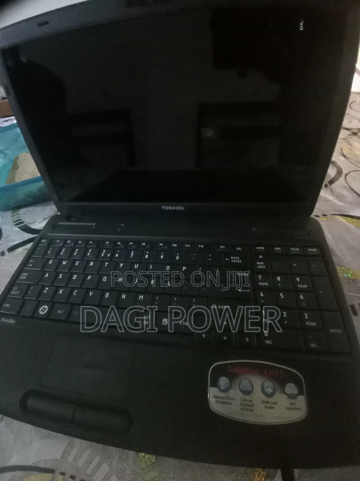 Laptop Toshiba Satellite C665 4GB Intel Core I5 HDD 256GB