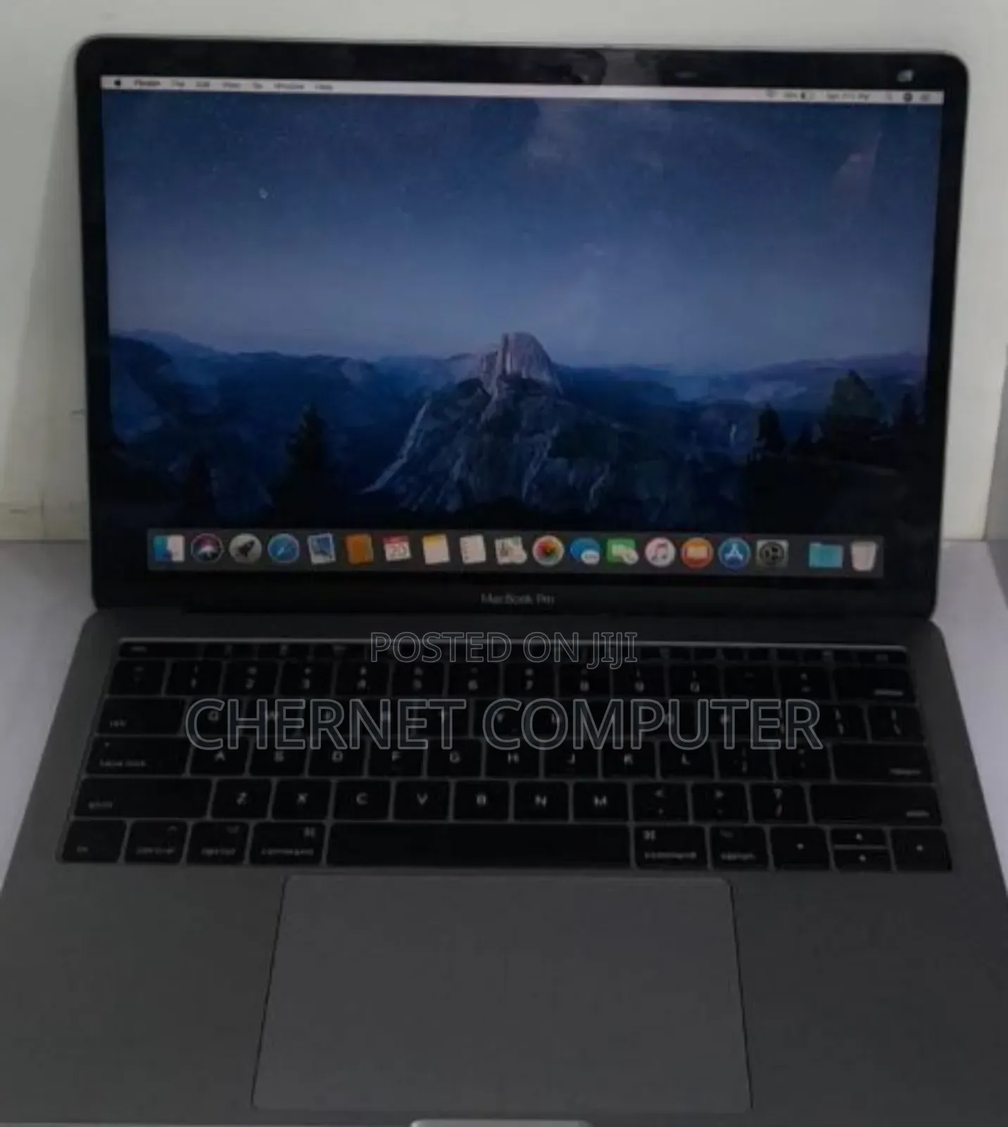 New Laptop Apple MacBook Pro 2017 8GB Intel Core I5 SSD 128GB