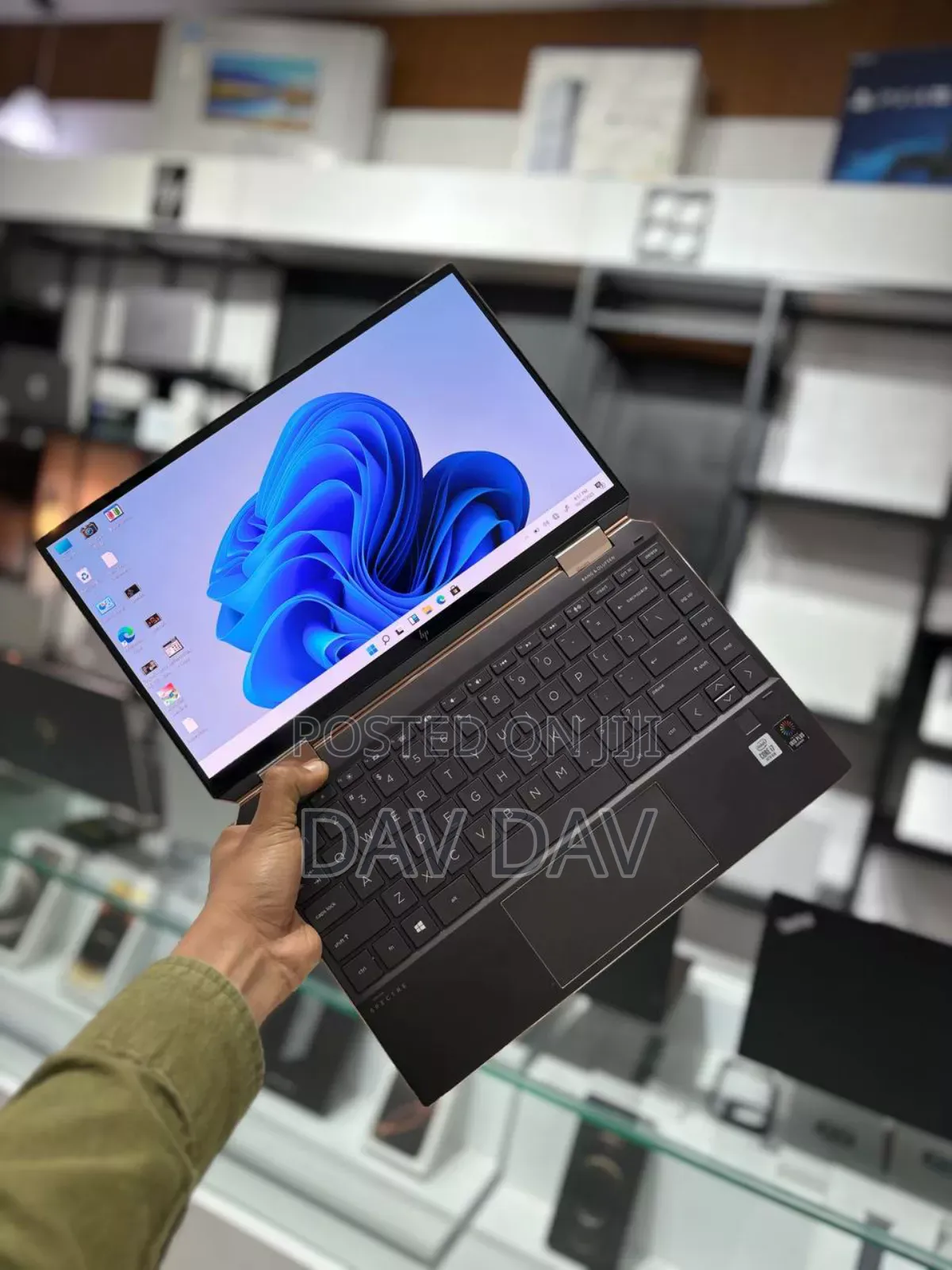 New Laptop HP Spectra 13 16GB Intel Core I7 SSD 512GB