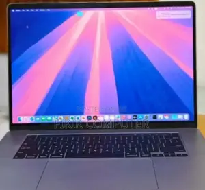New Laptop Apple MacBook Pro 2019 16GB Intel Core I7 SSD 512GB