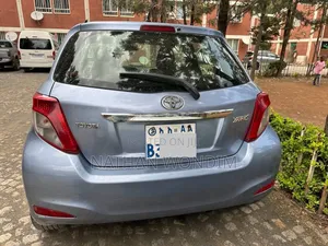 Toyota Yaris SE Hatchback 5dr 2012 Blue