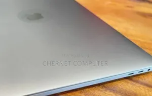 New Laptop Apple MacBook Pro 2017 16GB Intel Core i7 SSD 1T