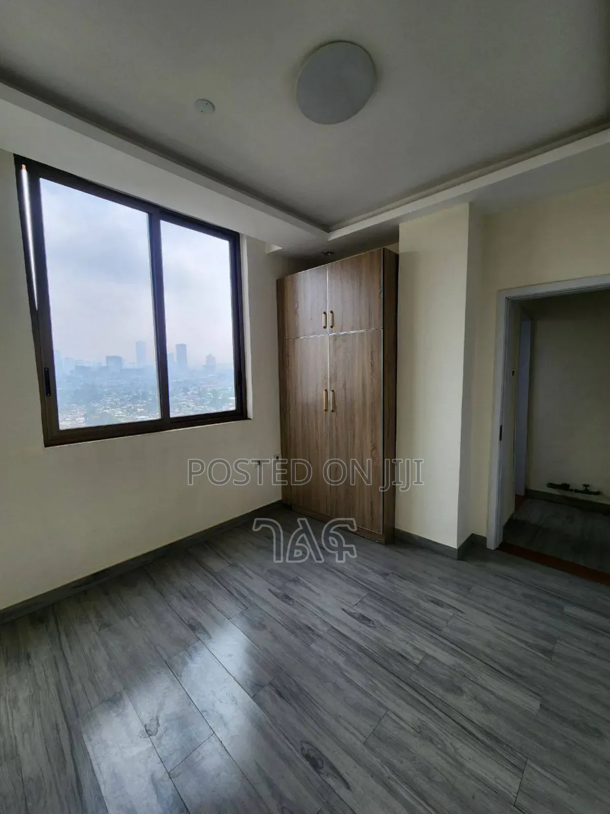 Furnished 3bdrm Apartment in ቡልጋሪያ : መብራት °, Bole for sale