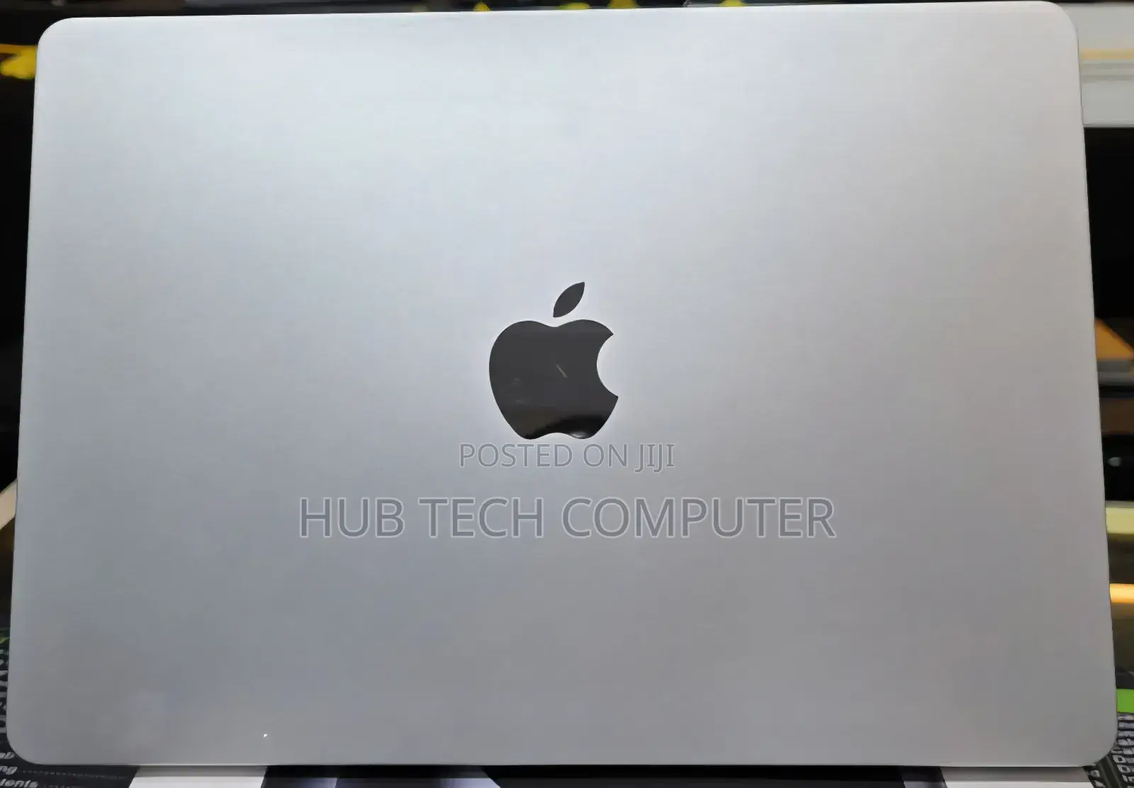 New Laptop Apple MacBook Air 2022 M2 16GB Apple M2 SSD 256GB