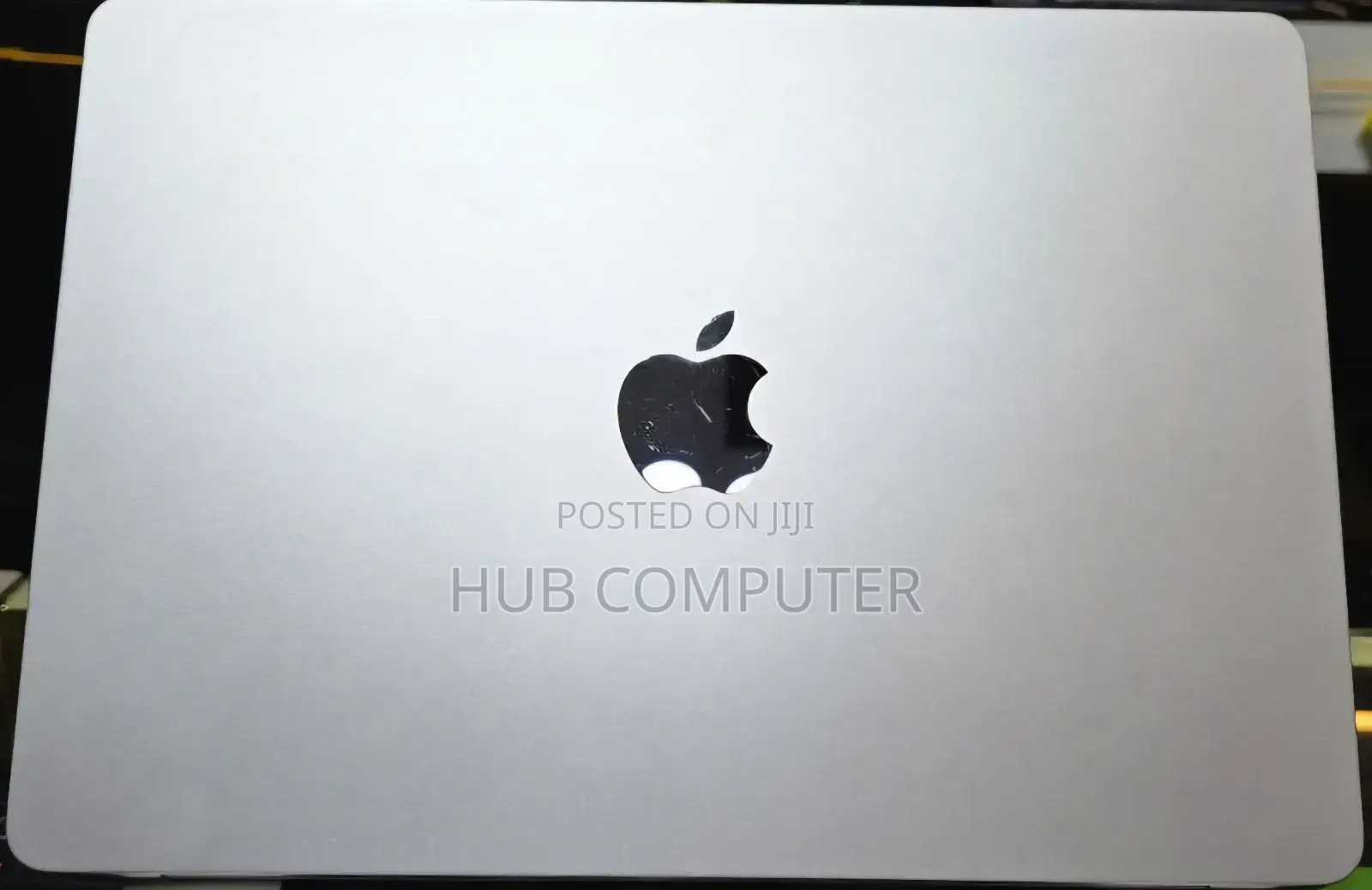 New Laptop Apple MacBook Air 2022 M2 16GB Apple M2 SSD 256GB