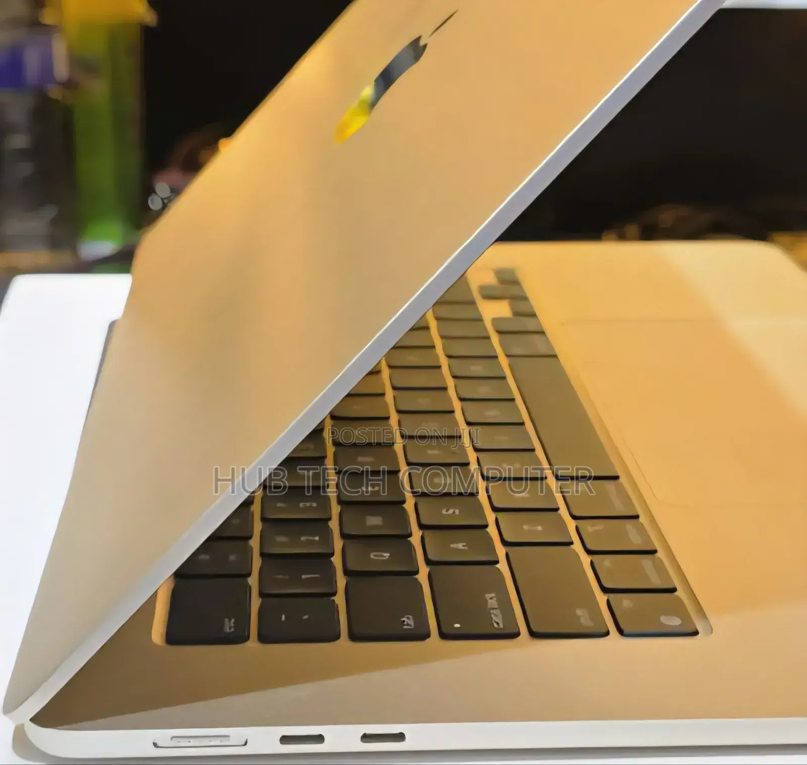 New Laptop Apple MacBook Air 2024 M3 15-Inch 8GB Apple M3 SSD 256GB