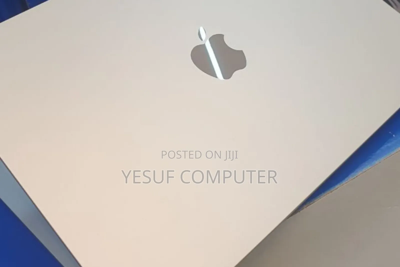 New Laptop Apple MacBook Air 2025 M4 13-Inch 16GB Apple M4 SSD 256GB