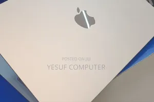 New Laptop Apple MacBook Air 2025 M4 13-Inch 16GB Apple M4 SSD 256GB