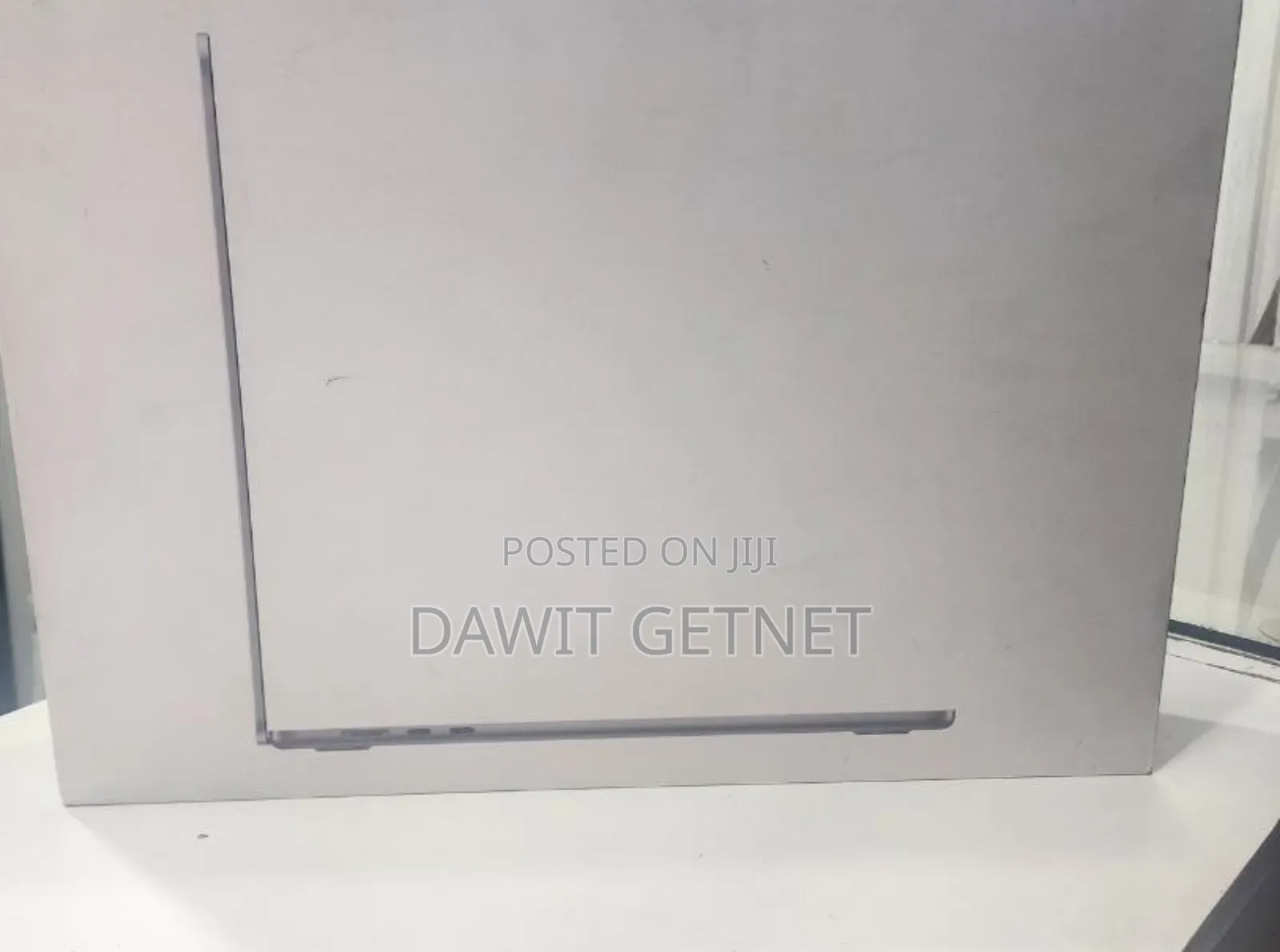 New Laptop Apple MacBook Air 8GB Apple M1 Max SSD 256GB