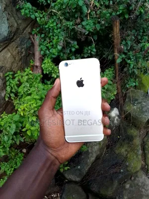 Photo - Apple iPhone 6 64 GB White