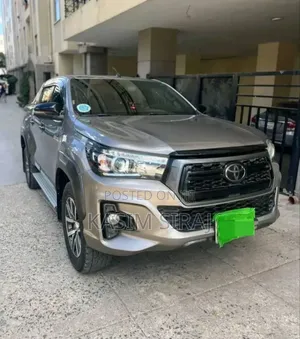 Toyota Hilux Revo Double Cab Deisel 2.4 AWD 2020 Gray