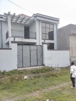 Furnished 10bdrm House in ዱከም, East Shewa for sale