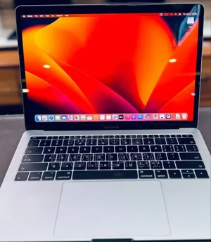 New Laptop Apple MacBook Pro 2017 8GB Intel Core I7 SSD 512GB