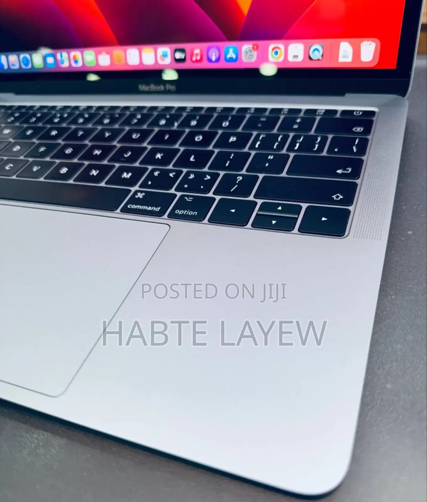 New Laptop Apple MacBook Pro 2017 8GB Intel Core I7 SSD 512GB