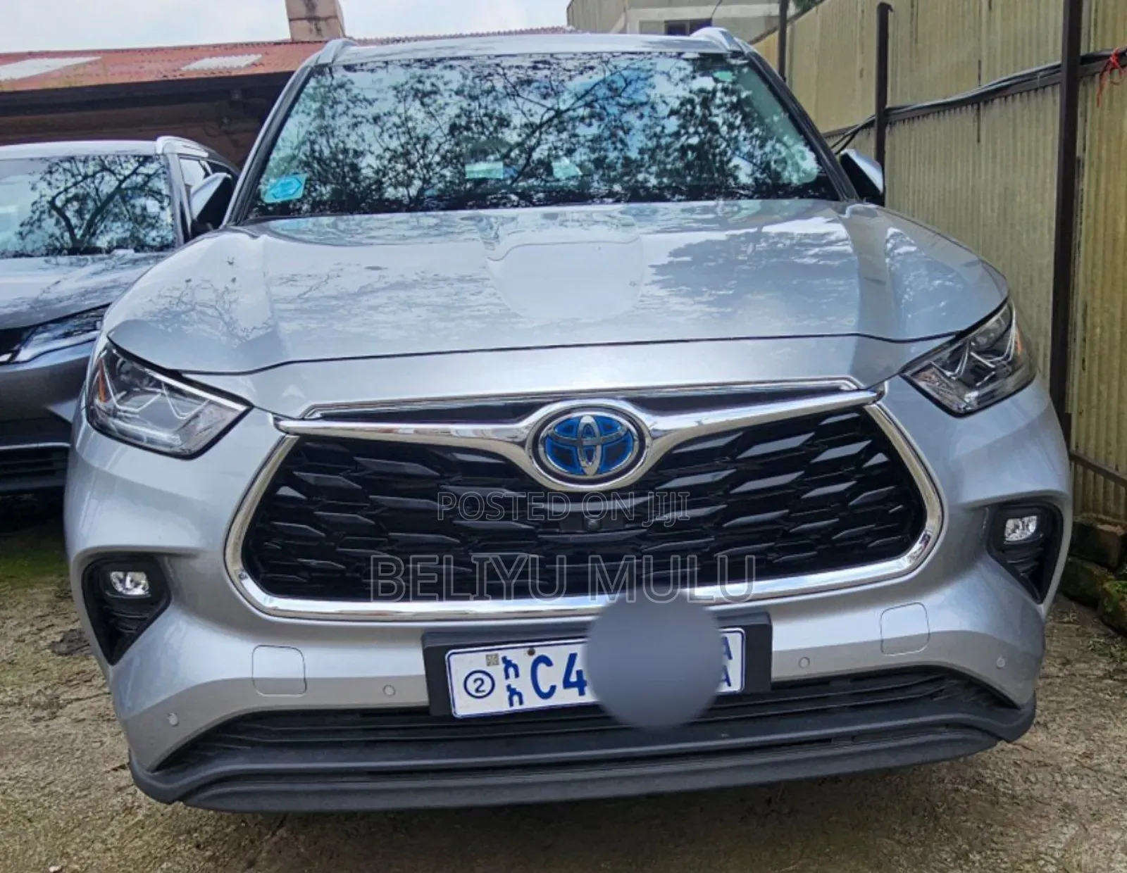 Toyota Highlander Hybrid 2023 Silver