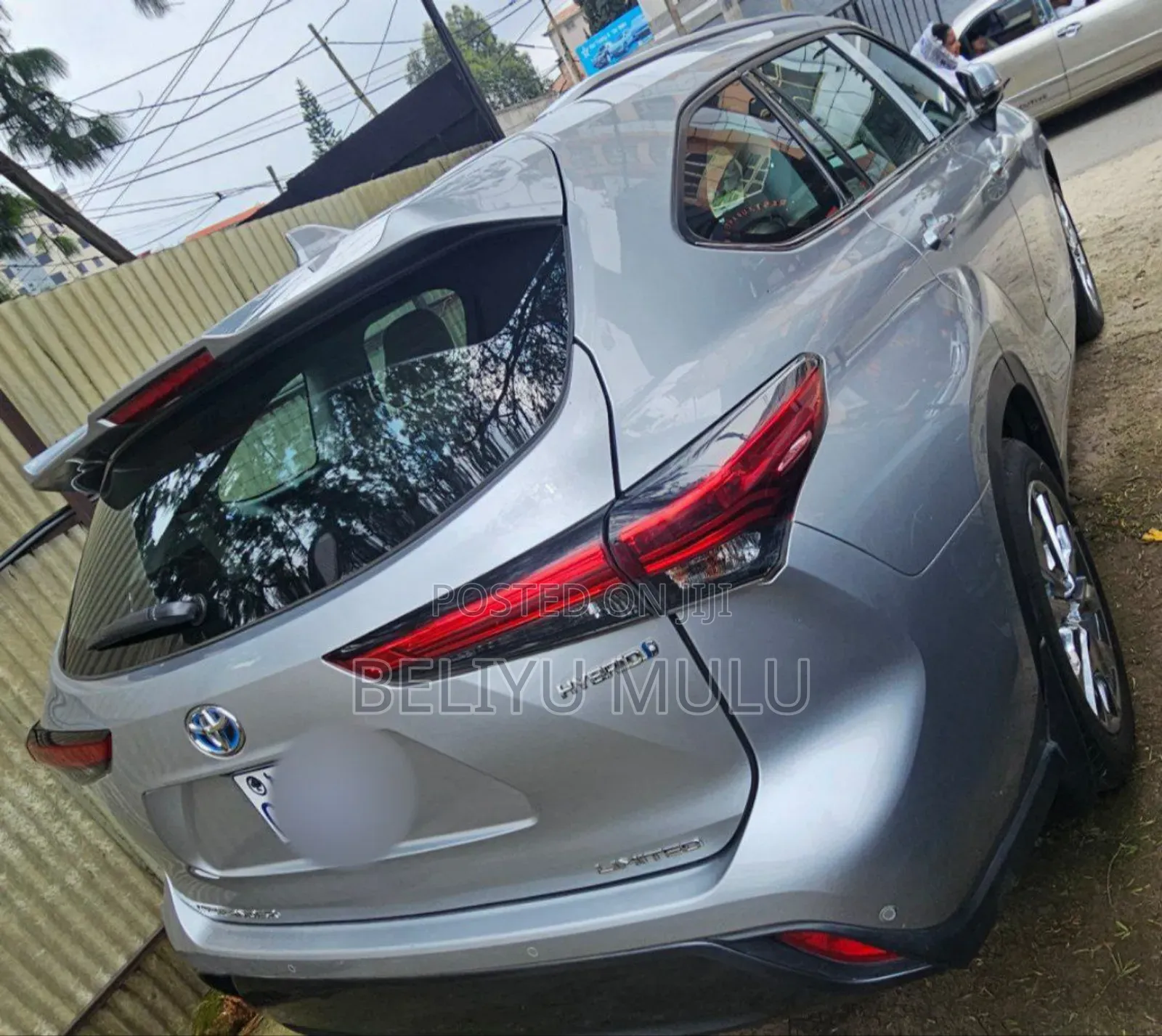 Toyota Highlander Hybrid 2023 Silver