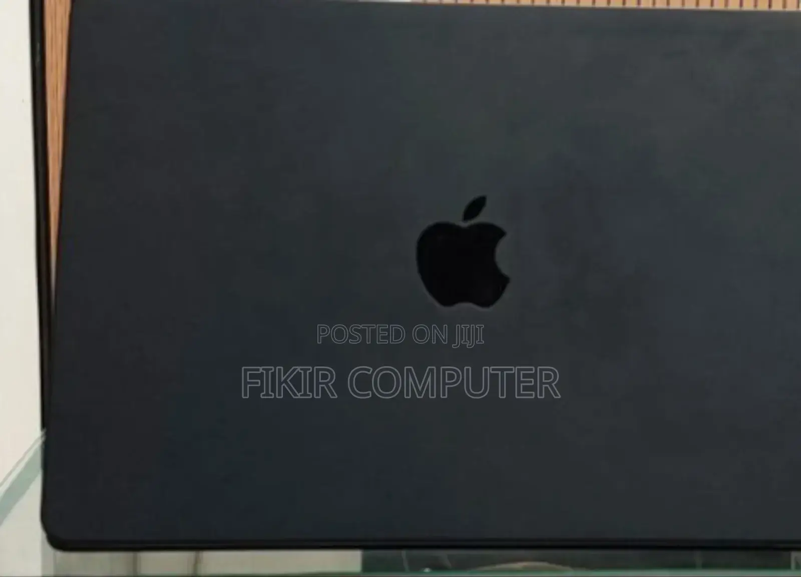 New Laptop Apple MacBook Air 2022 M2 8GB Apple M2 SSD 256GB