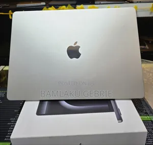 New Laptop Apple MacBook Pro M1 16GB Apple M1 Pro SSD 1T