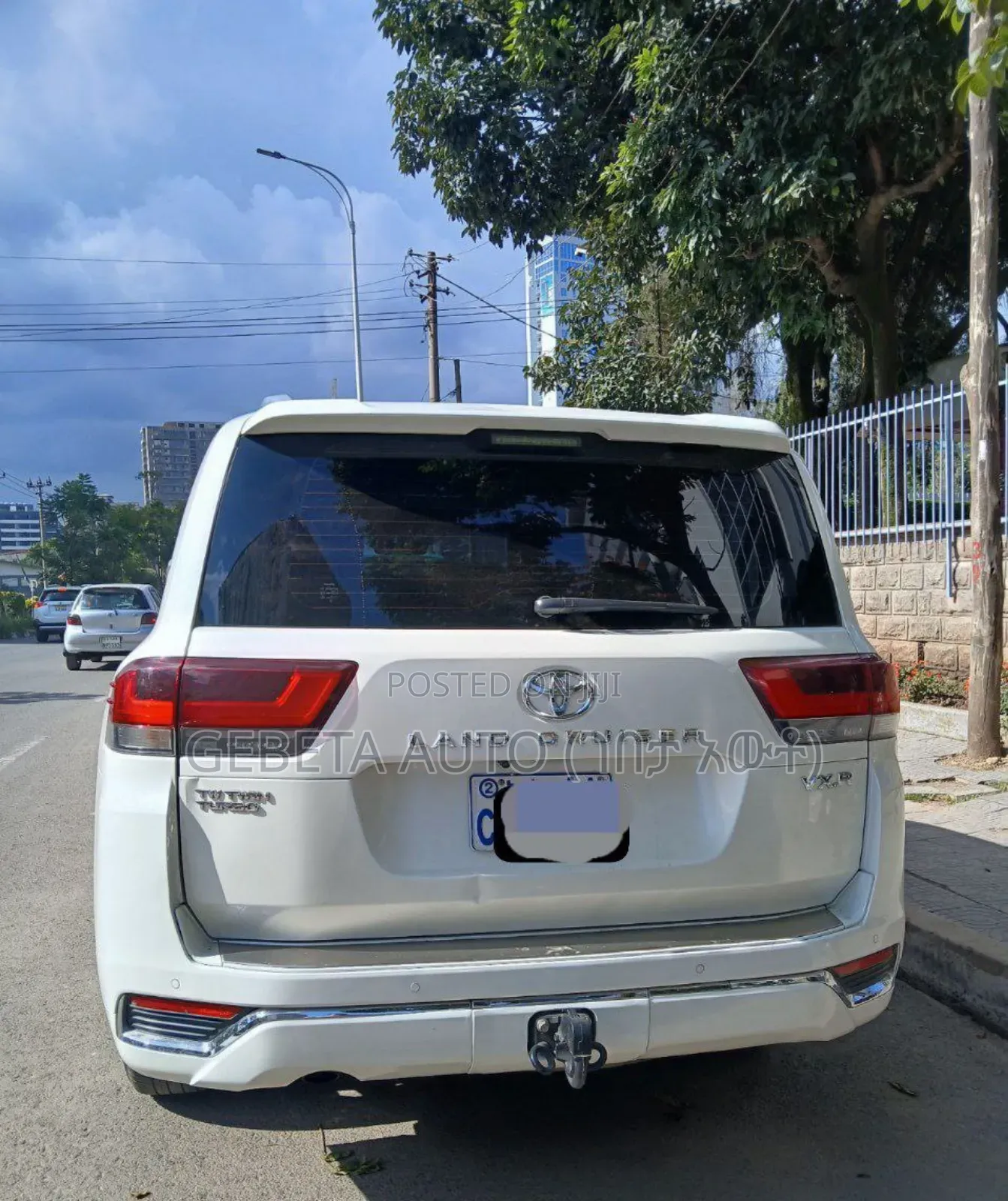 Toyota Land Cruiser 2022 White