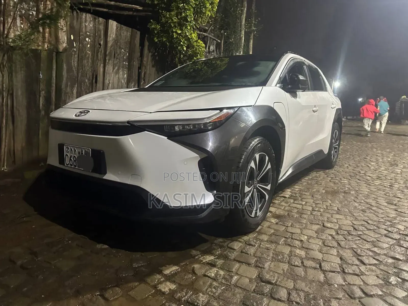 Toyota bZ4X 71.4 kWh AWD 2023 White