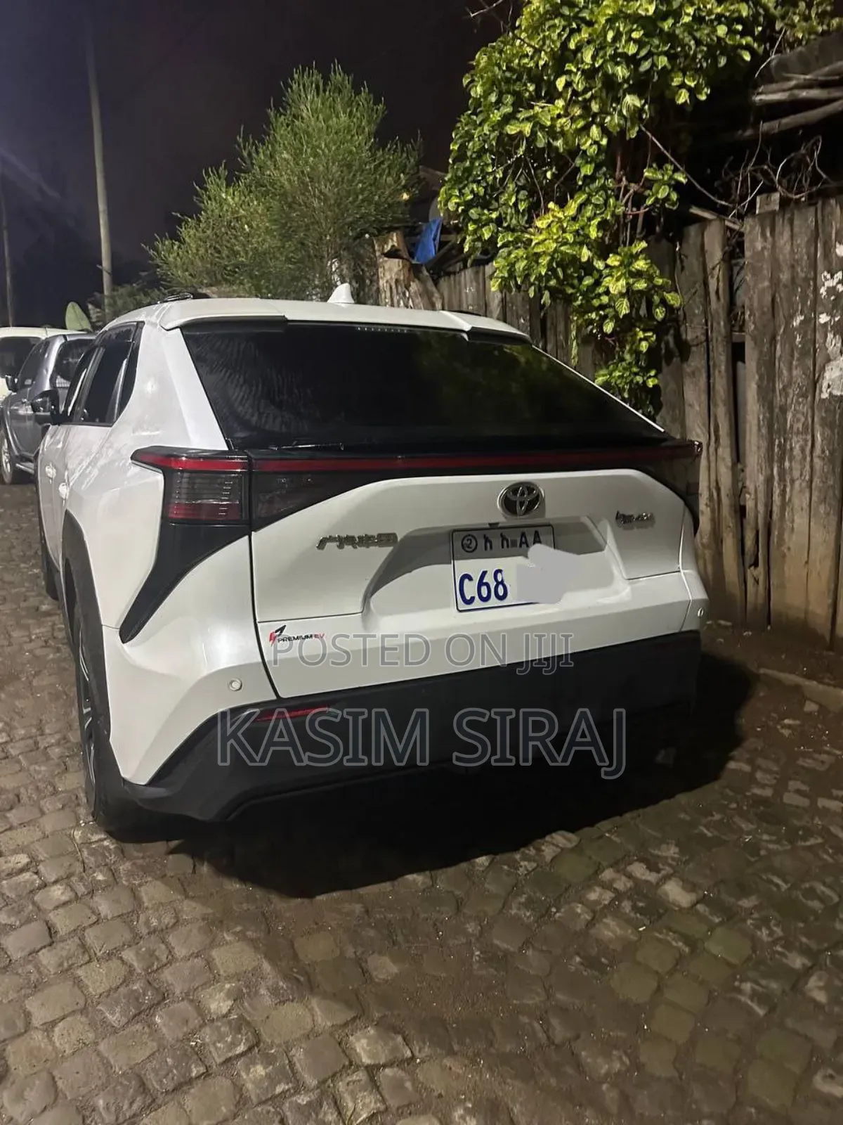 Toyota bZ4X 71.4 kWh AWD 2023 White