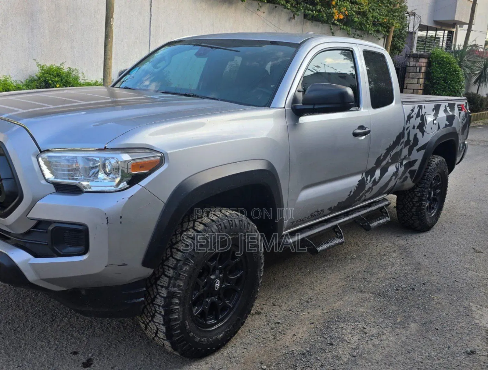 Toyota Tacoma 2020 Silver