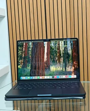 Photo - New Laptop Apple MacBook Air 2024 M3 13-Inch 16GB Apple M3 SSD 256GB