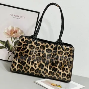 Lady Bag Classic Leather Look