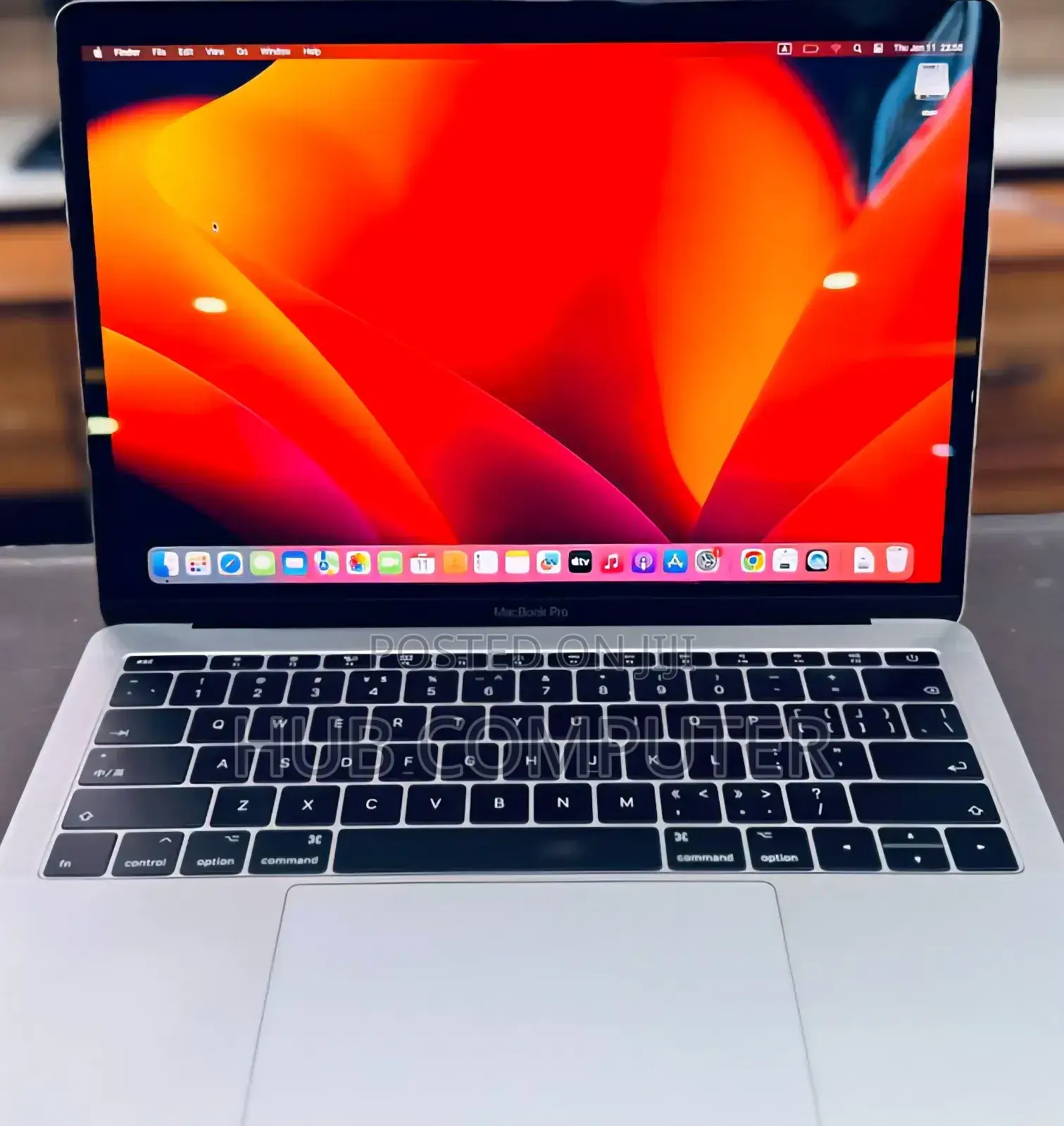 New Laptop Apple MacBook Pro 2017 8GB Apple M1 Pro SSD 512GB