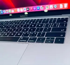 New Laptop Apple MacBook Pro 2017 8GB Apple M1 Pro SSD 512GB