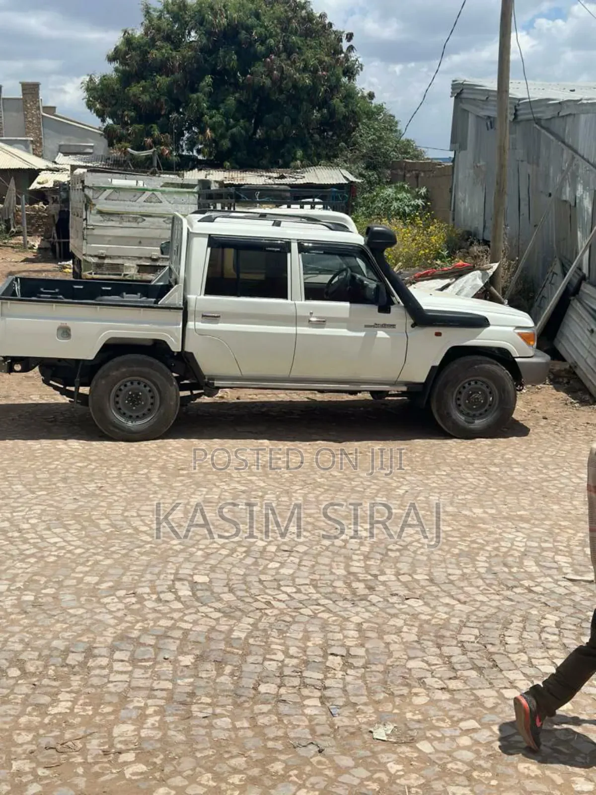 Toyota Hilux SR 4x4 2018 White