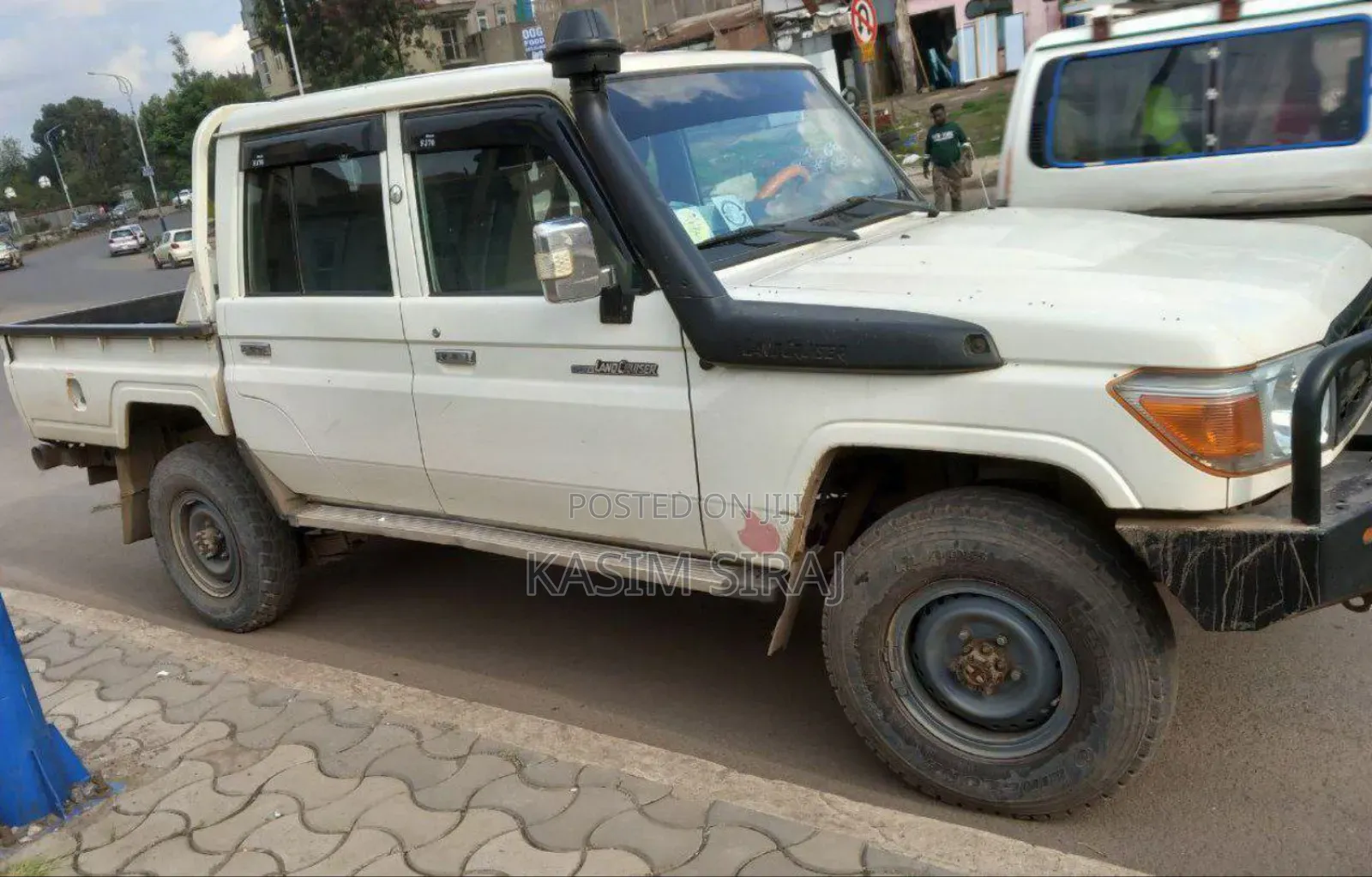 Toyota Hilux SR 4x4 2018 White