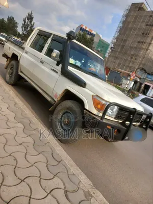 Toyota Hilux SR 4x4 2018 White