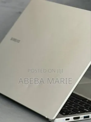 New Laptop Samsung 8GB Intel Core I5 SSD 512GB