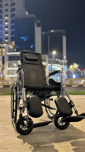 Photo - Toilet Wheelchair手wheelchair 山wheelchair 山wheelchair 田wheelchair 手whee