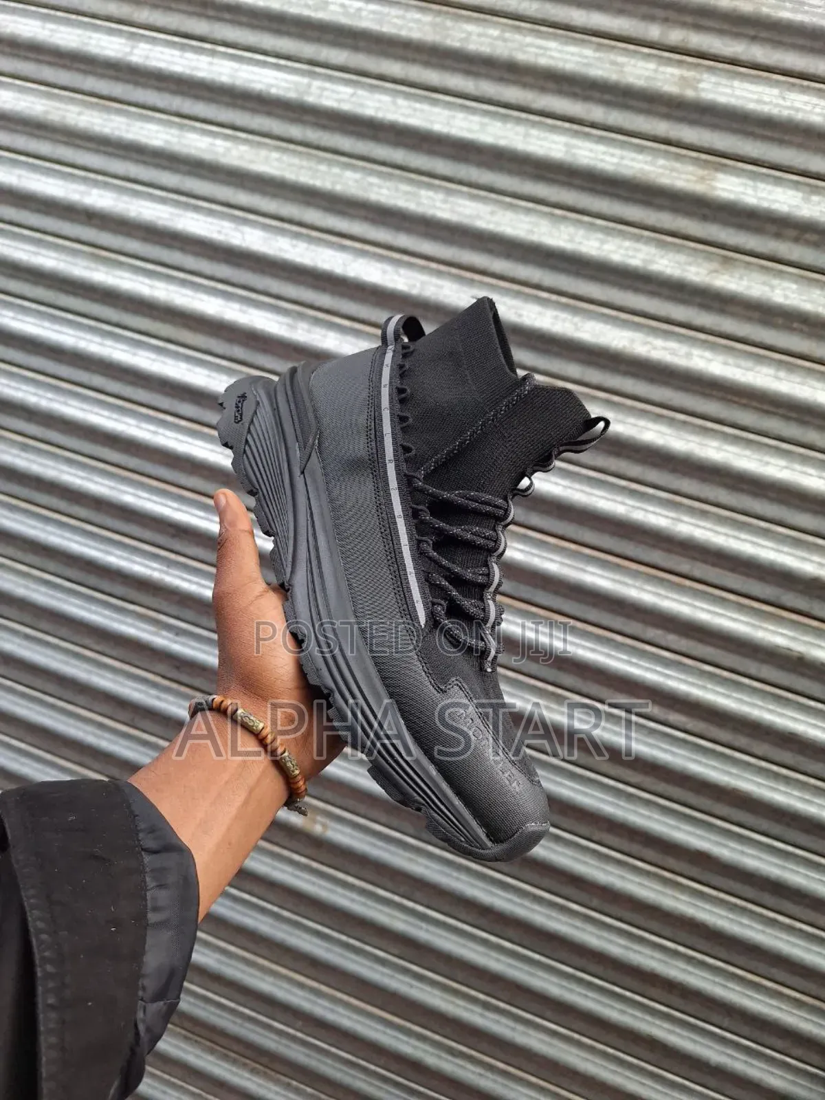  New Arrival  
 Moncler Boots Sneaker 
 Made in Vietnam