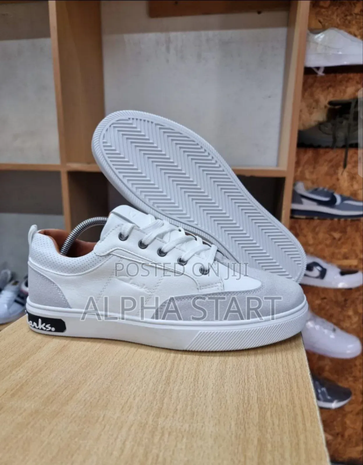  New Arrival  
 Clarks Flat Sneakers 
 Made in Vietnam