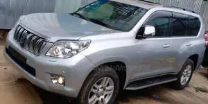 Photo - Toyota Land Cruiser Prado 2011 Silver