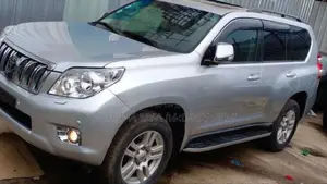 Toyota Land Cruiser Prado 2011 Silver