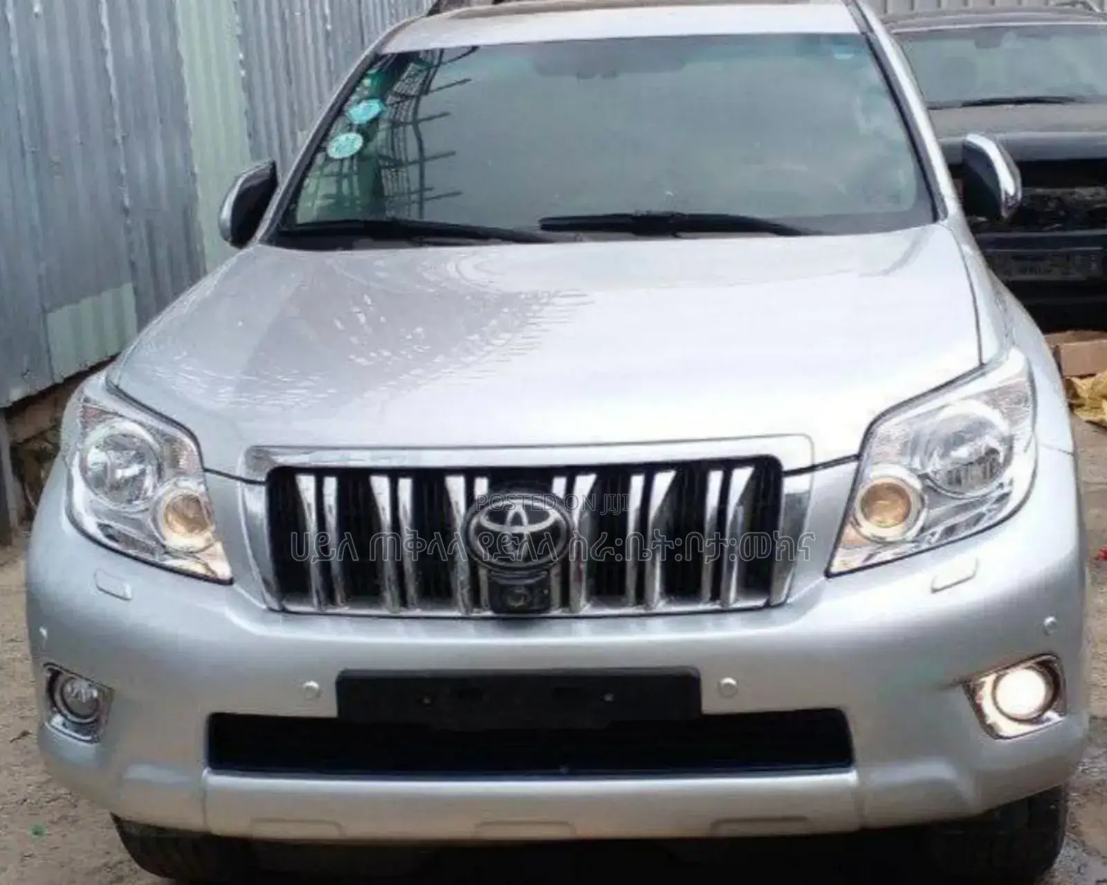 Toyota Land Cruiser Prado 2011 Silver