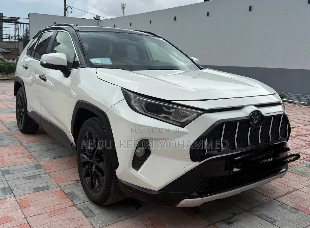 Toyota RAV4 2020 White