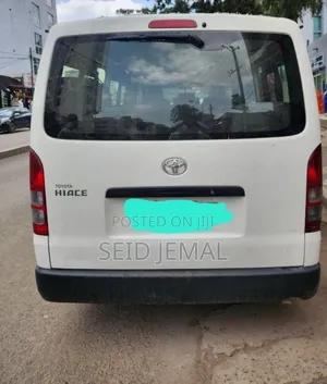Toyota HiAce 2020 White