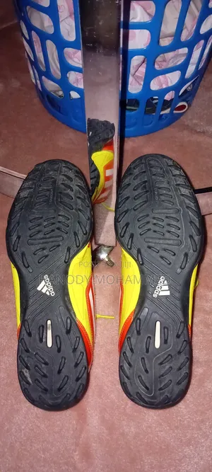 Adidas Sport Shoe (Takete)