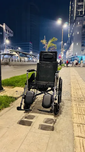 Photo - Toilet Wheelchair 手wheelchair 山wheelchair 廿wheelchair田wheelchair 手whee