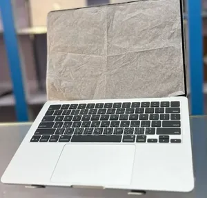 New Laptop Apple MacBook Air 2025 M4 13-Inch 16GB SSD 256GB