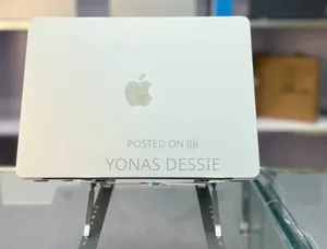 New Laptop Apple MacBook Air 2025 M4 13-Inch 16GB SSD 256GB