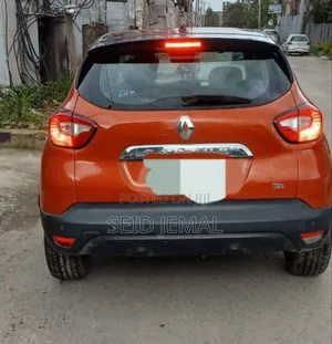 Renault Captur 2013 Orange