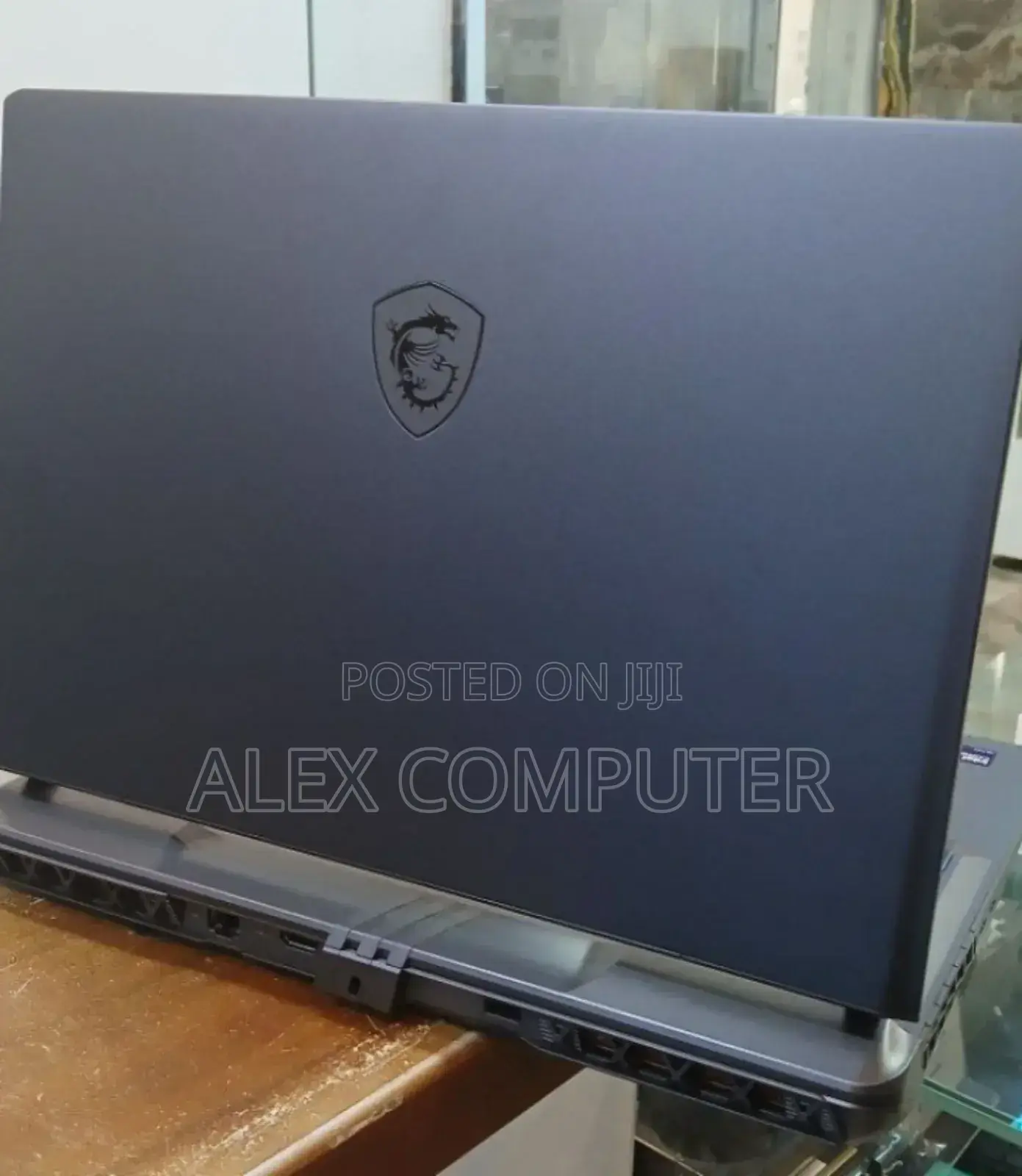 New Laptop MSI Vector 16 HX AI A2XWIG 16GB Intel Core Ultra 7 SSD 1T